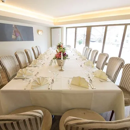 Central-hotel Kaiserhof מלון 4*