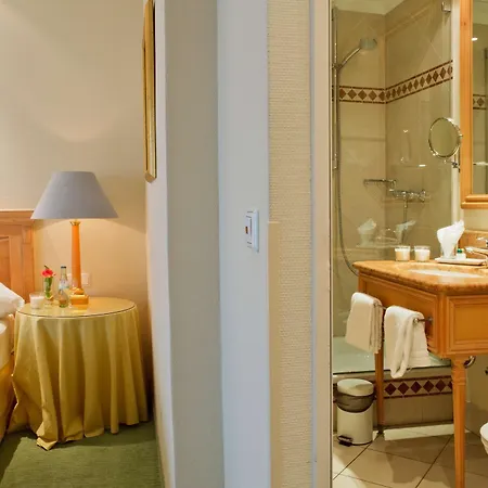 Central-hotel Kaiserhof Szálloda 4*
