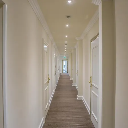 מלון Central-hotel Kaiserhof 4*