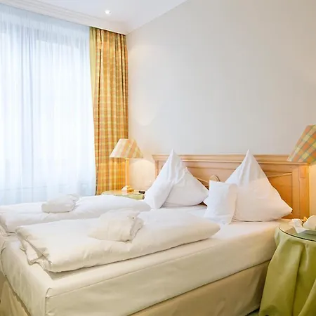 Central-hotel Kaiserhof Szálloda