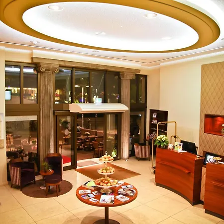 מלון Central-hotel Kaiserhof 4*