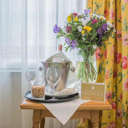 מלון Central-hotel Kaiserhof 4*