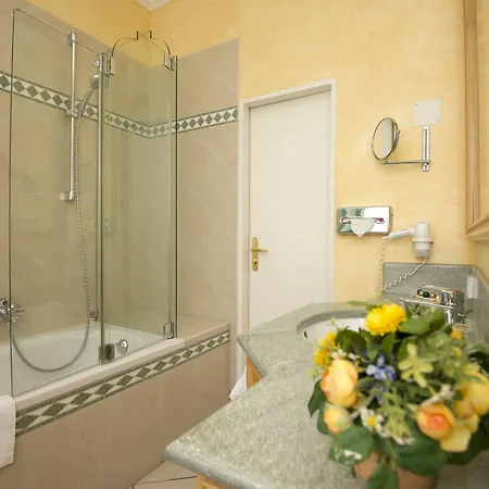 מלון Central-hotel Kaiserhof הנובר