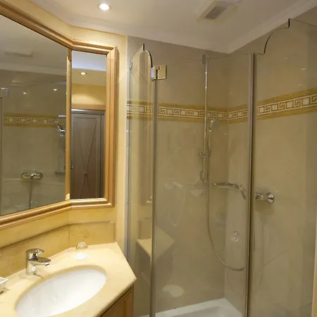 Central-hotel Kaiserhof מלון הנובר