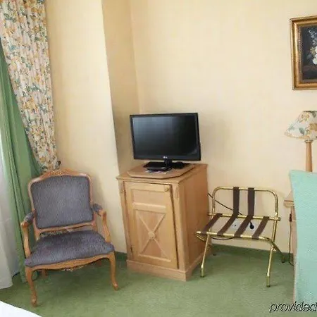 Central-hotel Kaiserhof 4*