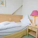 Central-hotel Kaiserhof 4*