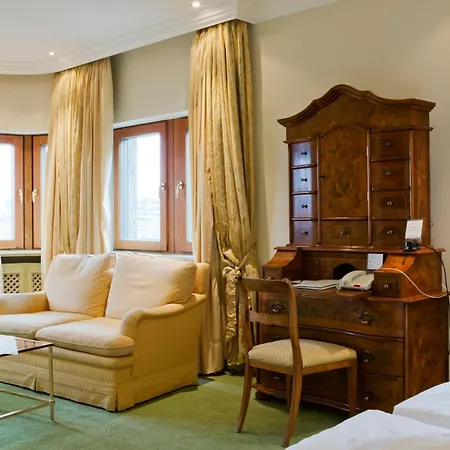 Hotel Central-hotel Kaiserhof 4*