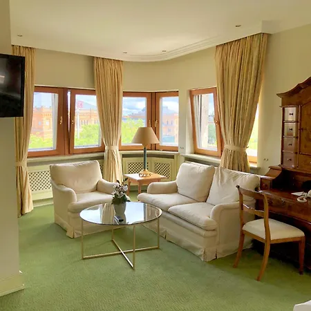 Central-hotel Kaiserhof Hotel 4*