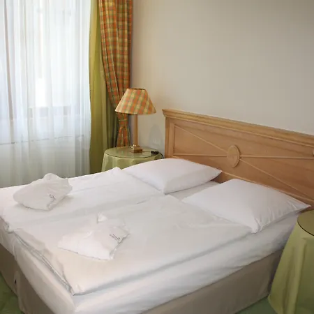 Central-hotel Kaiserhof 4* Hanower