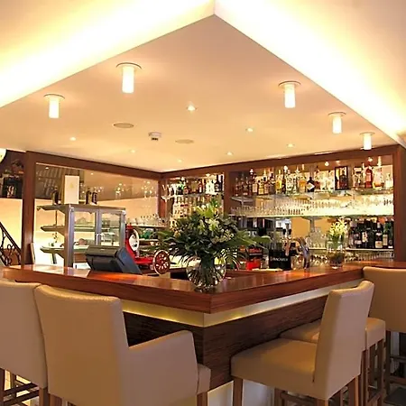 Central-hotel Kaiserhof Hotel 4*