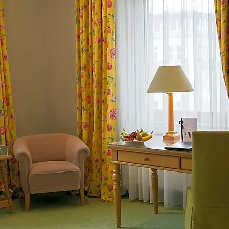 Central-hotel Kaiserhof Hotel 4*