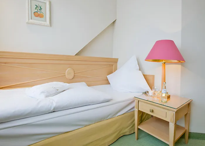 Central-hotel Kaiserhof 4*