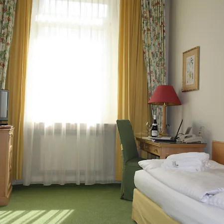 מלון Central-hotel Kaiserhof הנובר