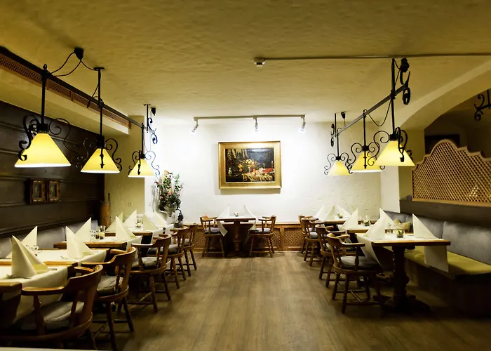 Central-hotel Kaiserhof 4*